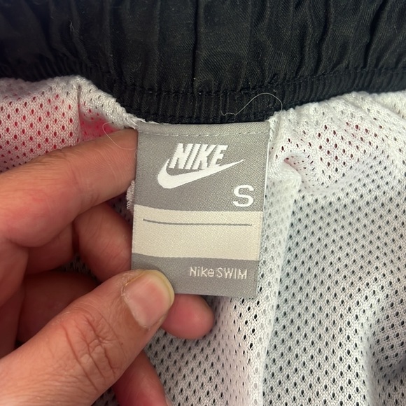 Nike Black/White And Red Swim Shorts Size S - Picture 7 of 14